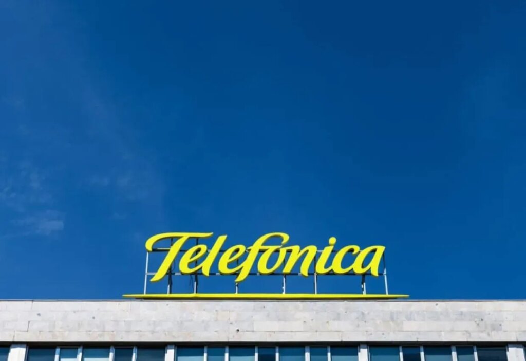 vazamento-na-telefonica-afeta-24-mil-clientes