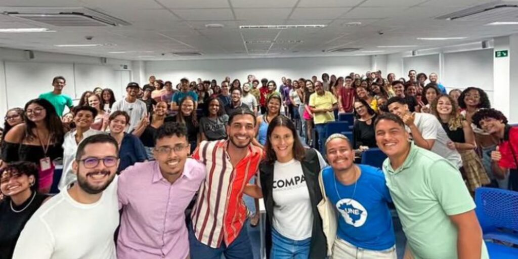 cursinho-em-periferia-de-pe-amplia-horizontes-de-professores-e-alunos