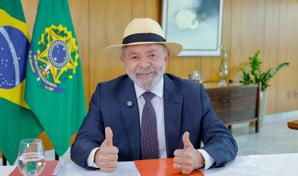 lula-sanciona-lei-que-proibe-uso-de-celular-nas-escolas-em-todo-o-pais