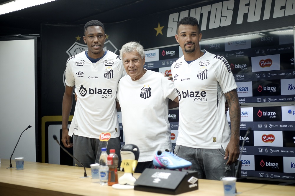 santos-apresenta-oficialmente-zagueiros-ze-ivaldo-e-luisao