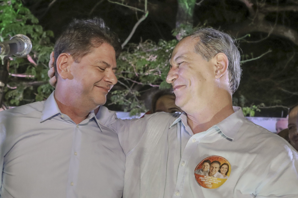 onze-deputados-deixam-pdt-e-se-filiam-ao-psb-em-meio-a-briga-entre-irmaos-gomes