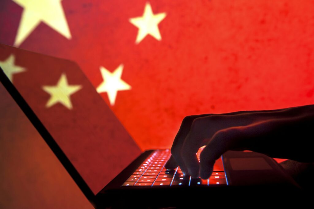 hackers-da-china-teriam-invadido-mais-de-400-pcs-do-governo-dos-eua