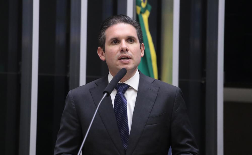 hugo-motta-votou-com-o-pt-em-9-de-cada-10-votacoes,-segundo-levantamento