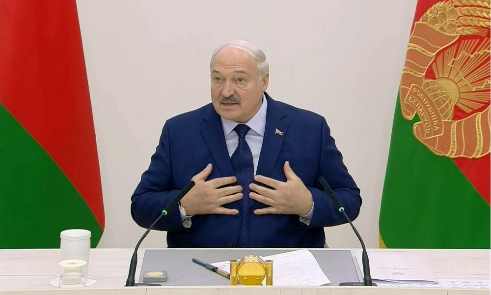 sem-oposicao,-aleksandr-lukashenko-e-reeleito-para-7o-mandato-em-belarus