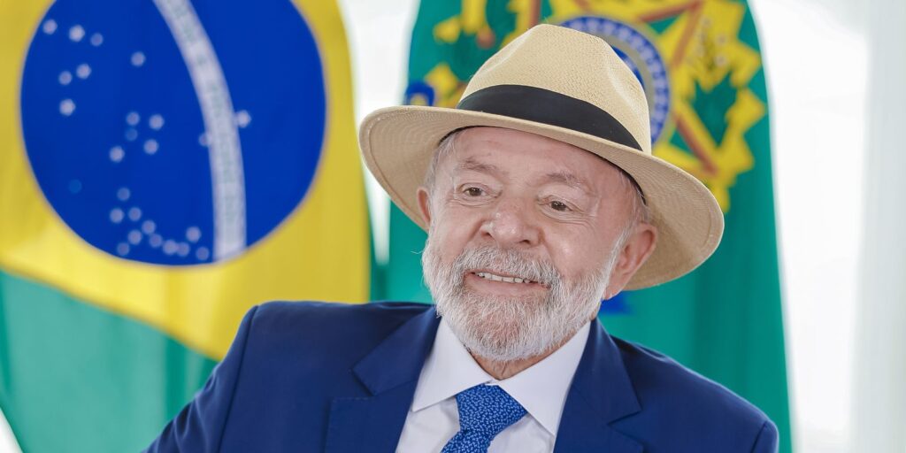 lula-deve-viajar-para-russia-em-maio