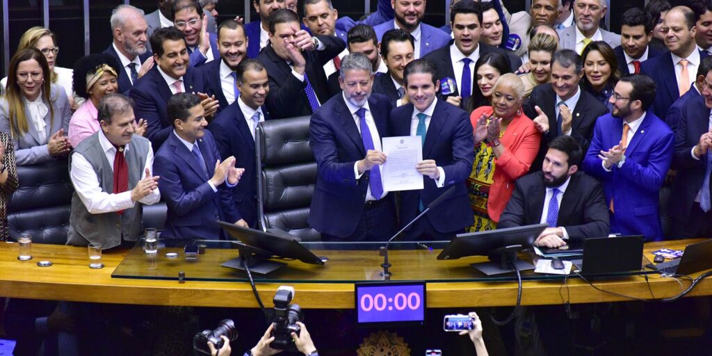 hugo-motta-e-eleito-presidente-da-camara-dos-deputados