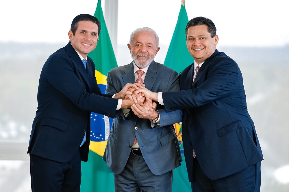 lula-afirma-que-motta-e-alcolumbre-nao-terao-problema-com-o-executivo