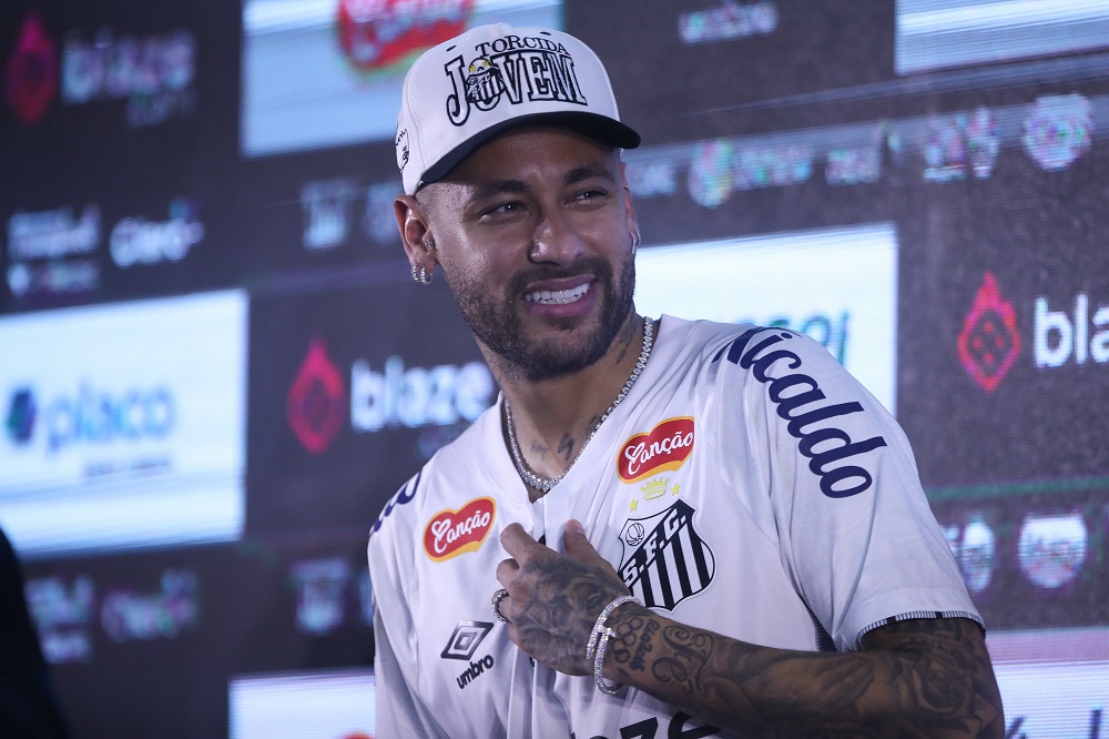 neymar-e-registrado-no-bid-da-cbf-e-tem-caminho-livre-para-estreia-no-santos