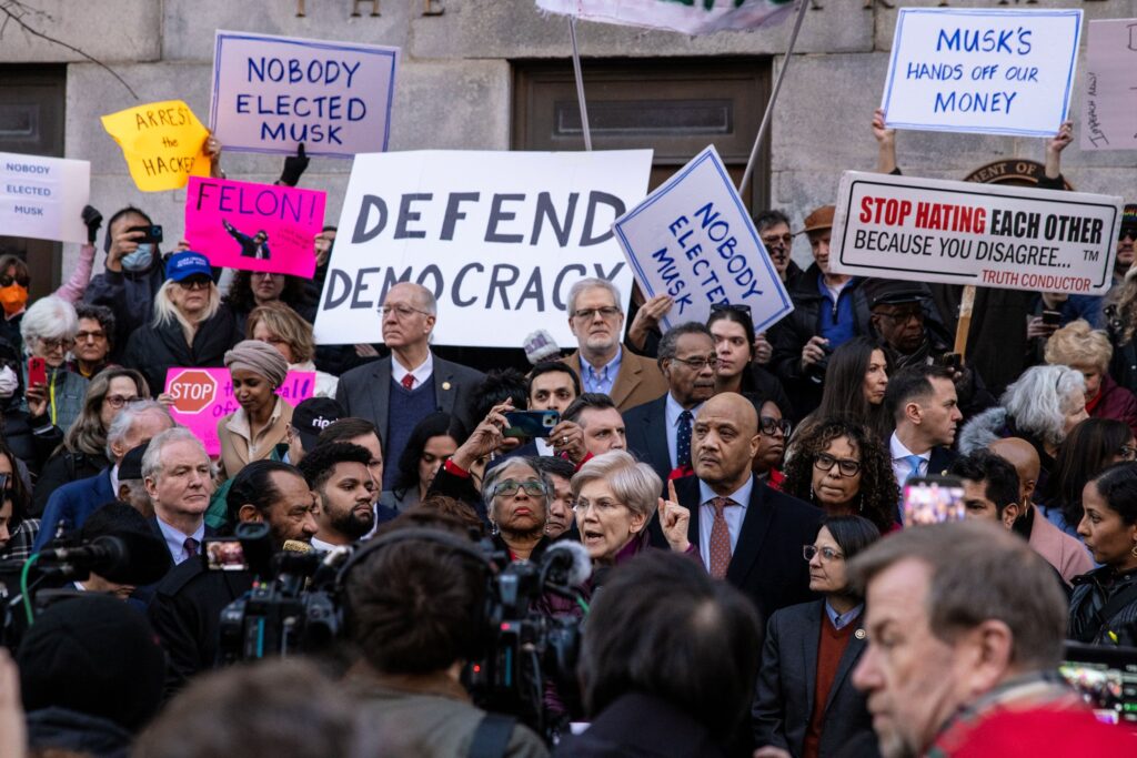 politicas-de-elon-musk-no-governo-trump-sao-alvo-de-protestos-nos-estados-unidos