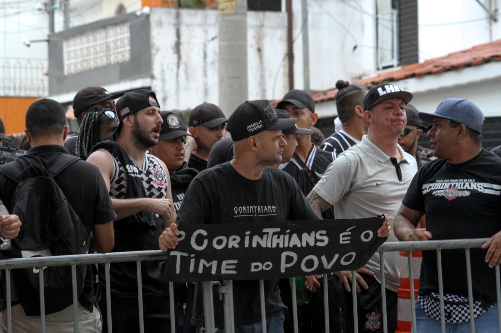 corinthians-mantem-preco-de-ingressos-populares-e-tem-reajuste-‘abaixo-da-inflacao’-em-2025