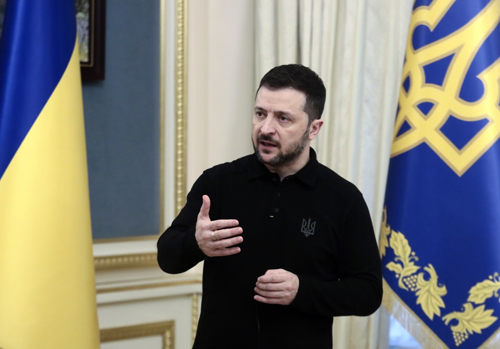 zelensky-demonstra-interesse-em-acordo-com-eua-por-troca-de-terras-raras:-‘somos-a-favor’