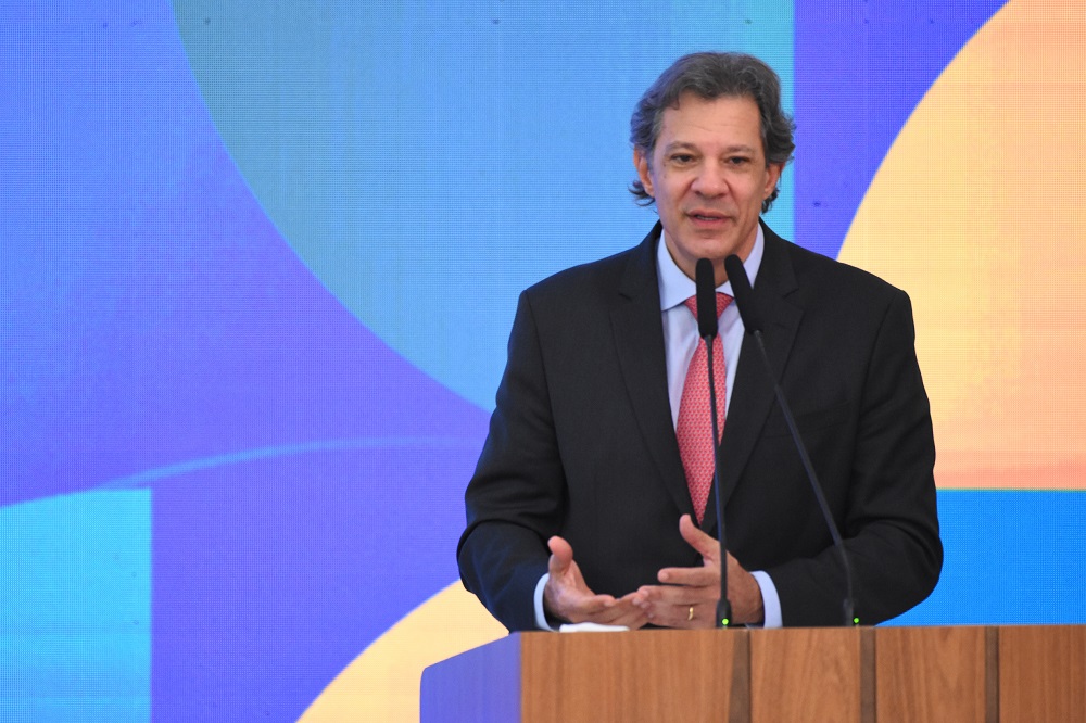 haddad-afirma-que-fara-ajustes-no-pe-de-meia-e-inclusao-ao-orcamento