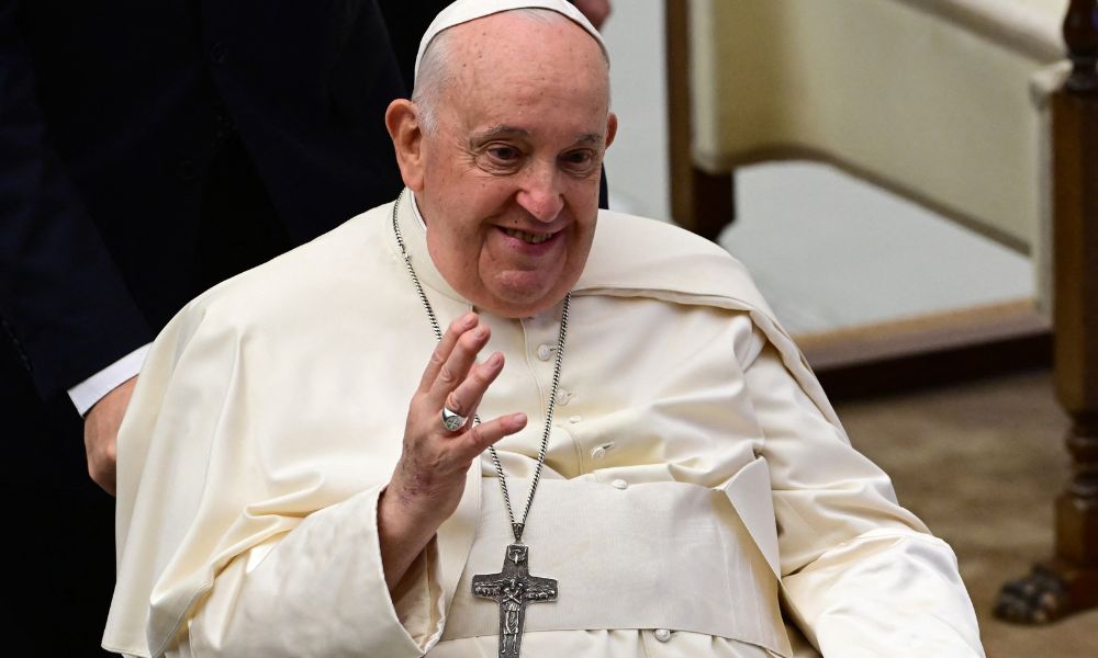 papa-francisco-esta-com-pneumonia-bilateral,-informa-o-boletim-medico-do-vaticano