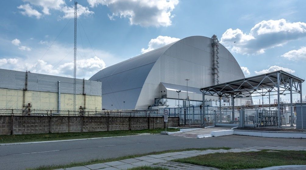 ataque-de-drone-russo-atinge-cupula-de-protecao-da-usina-nuclear-de-chernobyl