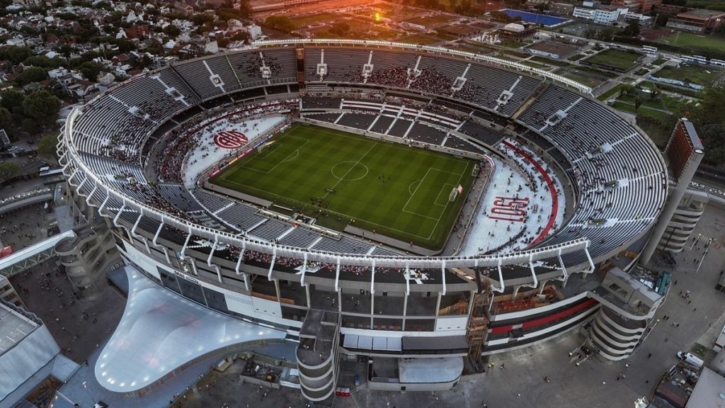 por-que-o-river-plate-vai-ampliar-estadio-para-100-mil-torcedores