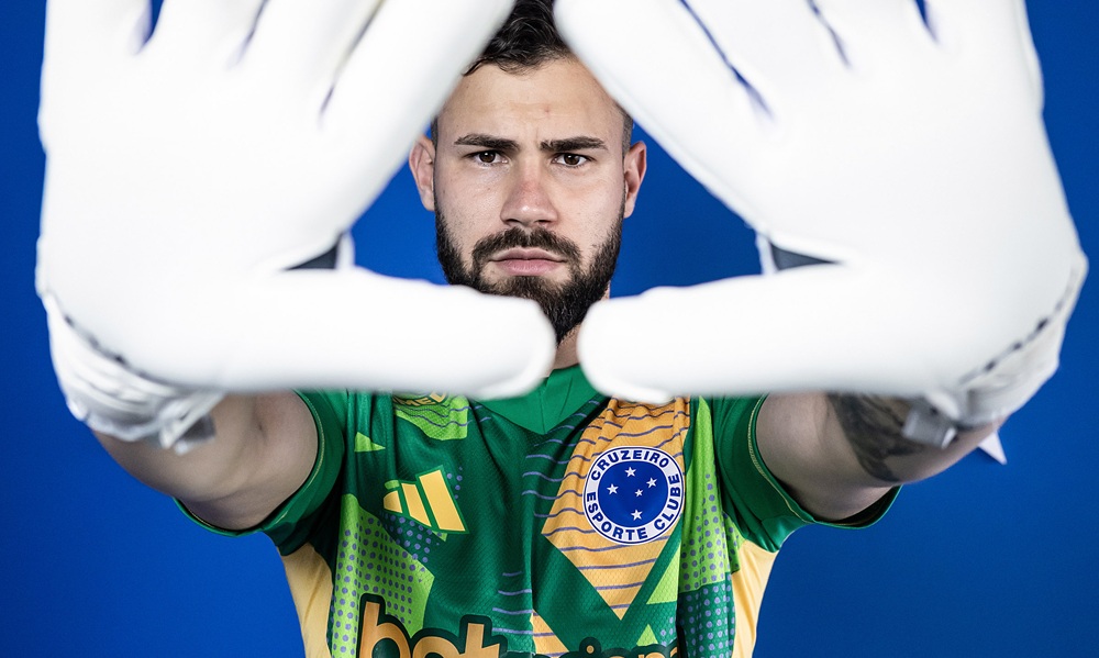 cruzeiro-contrata-matheus-cunha,-ex-flamengo,-ate-2028