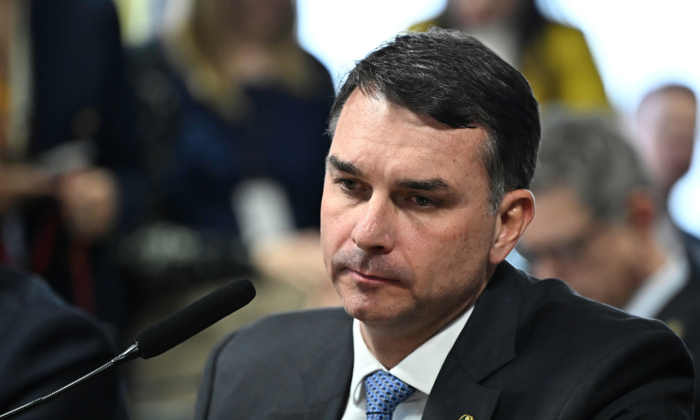 flavio-chama-moraes-de-‘ser-abjeto’-e-diz-que-bolsonaro-precisa-de-cuidados-fora-da-prisao