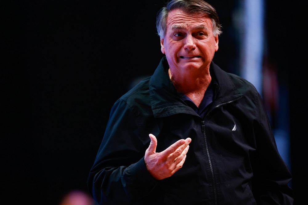 bolsonaro-recebe-alta-apos-7-dias-internado-e-volta-a-cela-na-pf