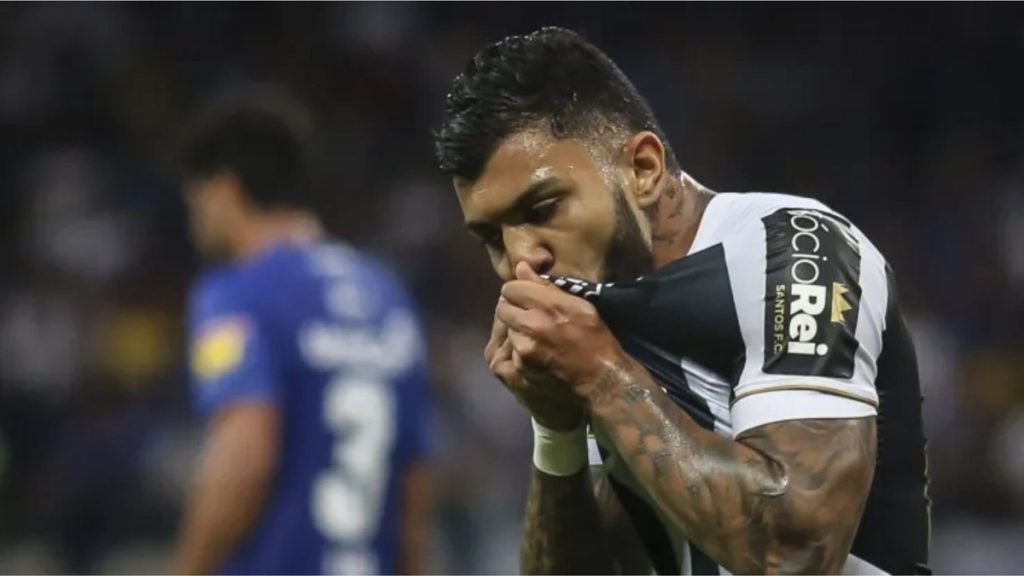 gabigol-e-anunciado-pelo-santos-e-ja-treina-com-companheiros
