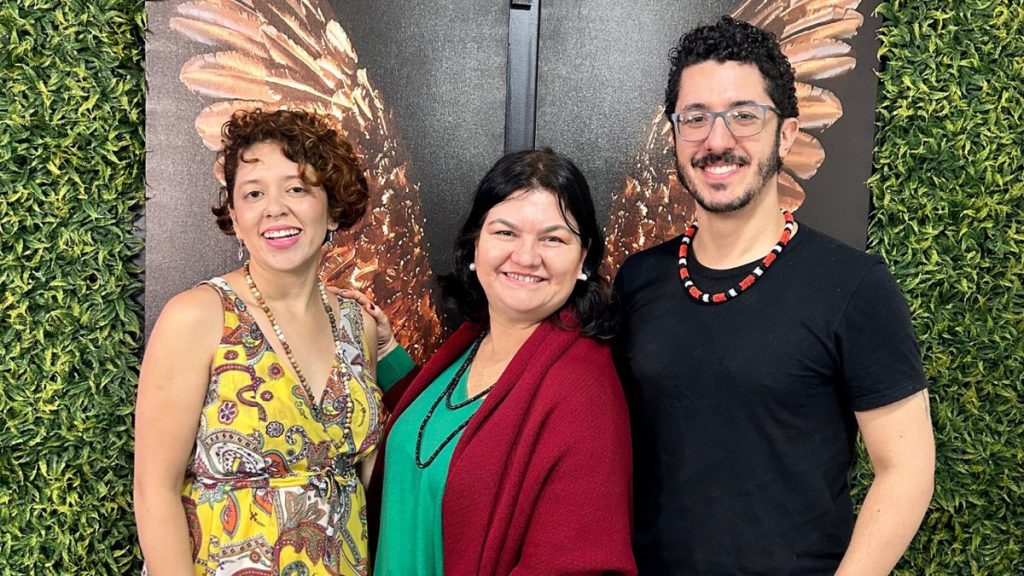 podcast-na-trilha-da-coragem-traz-amanda,-leo-e-a-musica