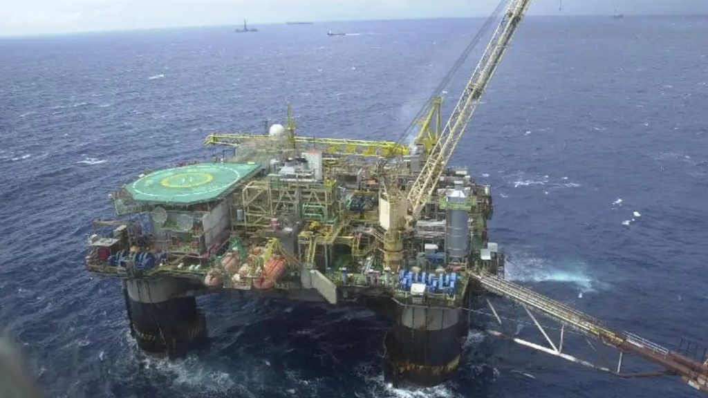 alvo-de-ataque-dos-eua,-venezuela-lidera-reservas-de-petroleo
