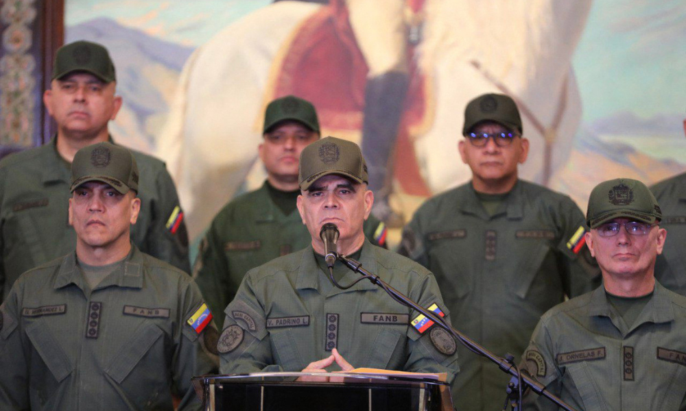 forcas-armadas-pedem-que-venezuela-‘retome-suas-atividades’-apos-captura-de-maduro