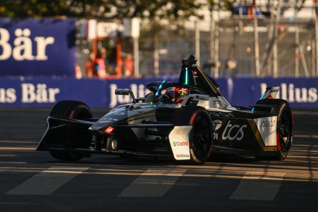 formula-e-por-dentro:-o-que-vi-nos-bastidores-da-jaguar-tcs-racing