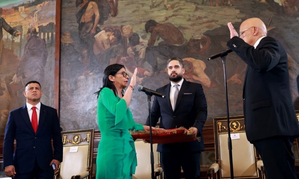 delcy-rodriguez-e-empossada-pelo-irmao-como-presidente-interina-da-venezuela