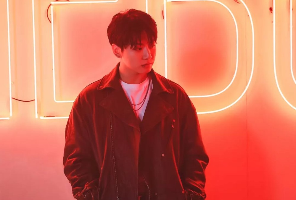 brasileira-e-presa-apos-perseguir-jungkook,-astro-do-bts