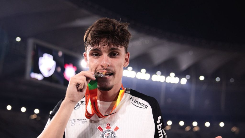 destaque-do-corinthians,-breno-bidon-entra-na-mira-do-flamengo
