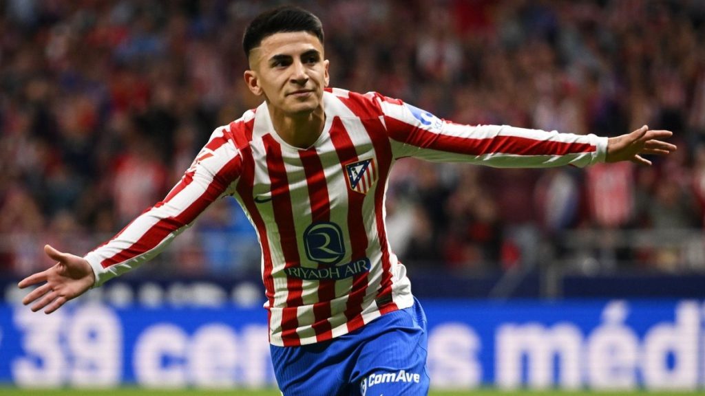ex-botafogo,-almada-pode-deixar-o-atletico-de-madrid;-entenda