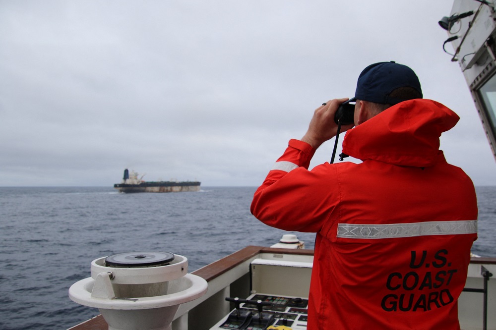 reino-unido-apoia-operacao-dos-eua-para-apreender-petroleiro-no-atlantico