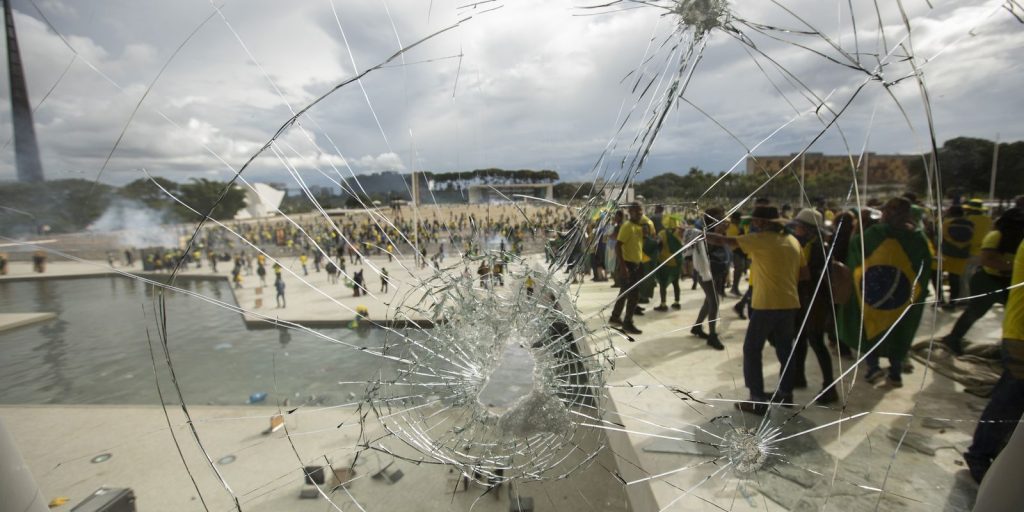 cronologia-da-tentativa-de-golpe:-atentados,-bloqueios-e-acampamentos