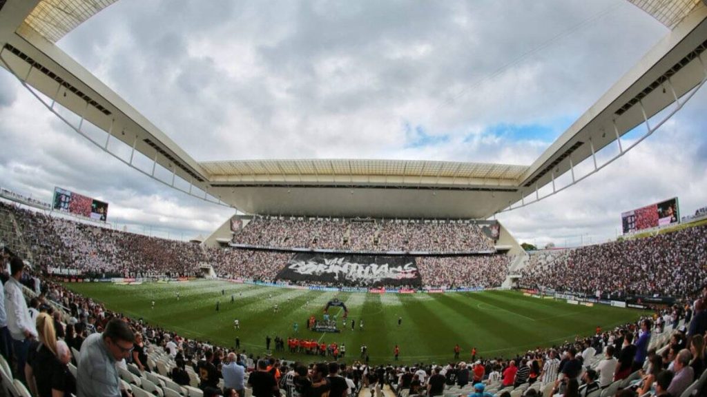 corinthians-amplia-e-faz-2-a-0-contra-ponte-preta-no-paulistao