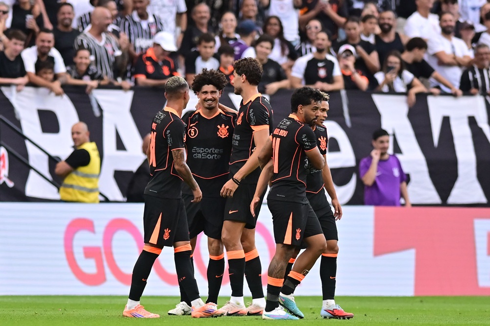 corinthians-faz-3-a-0-na-ponte-preta-em-estreia-no-paulistao