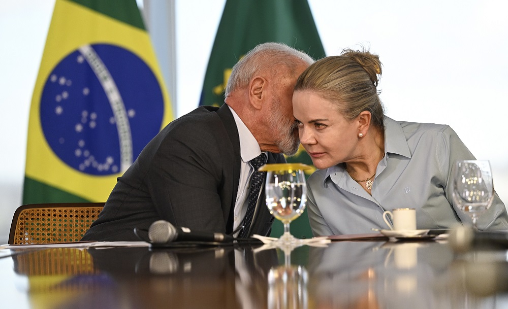 gleisi-confirma-que-lula-se-reuniu-com-vorcaro:-‘e-inerente-ao-cargo’