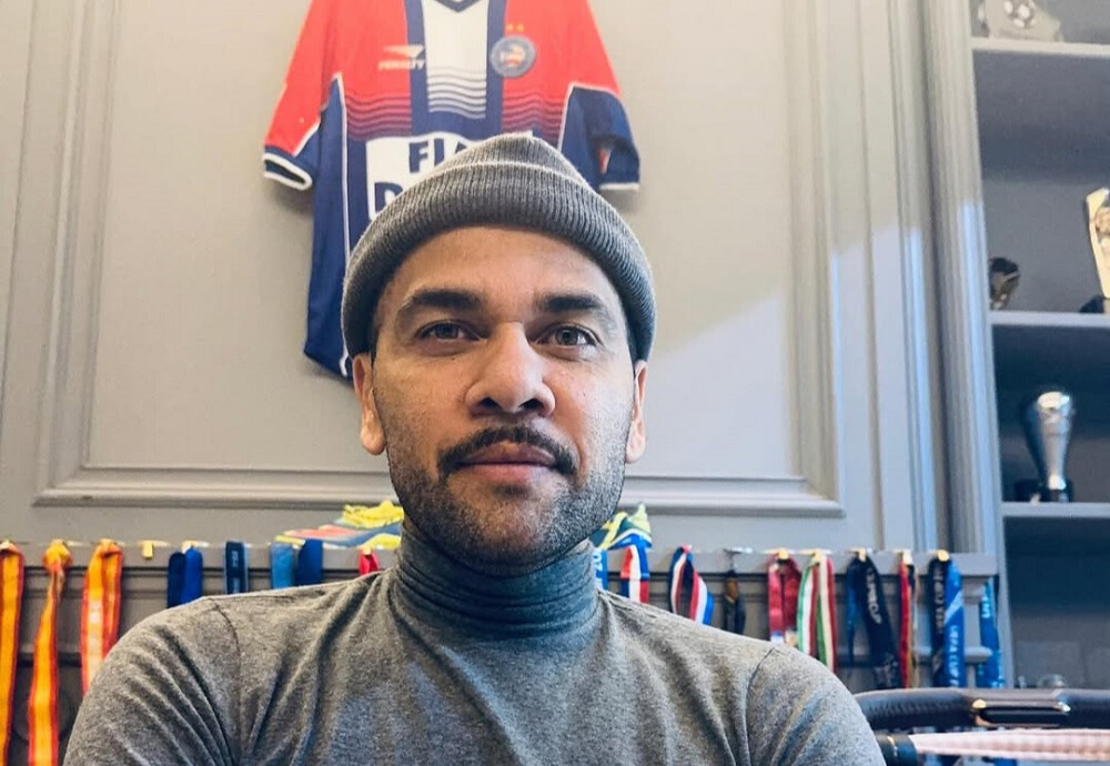 aos-42-anos,-daniel-alves-deve-anunciar-volta-aos-gramados-nos-proximos-dias