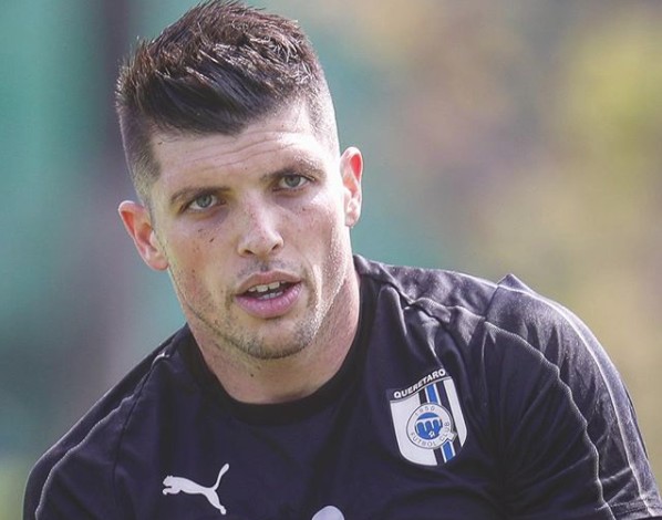 gremio-rescinde-contrato-com-goleiro-tiago-volpi