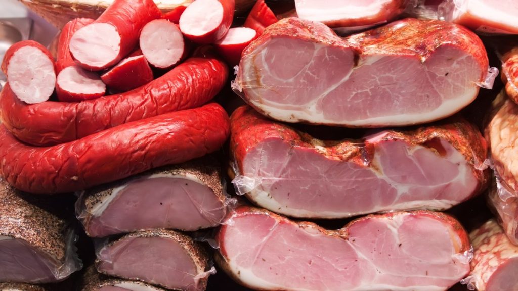 oms-classifica-carnes-processadas-como-risco-comprovado-de-cancer