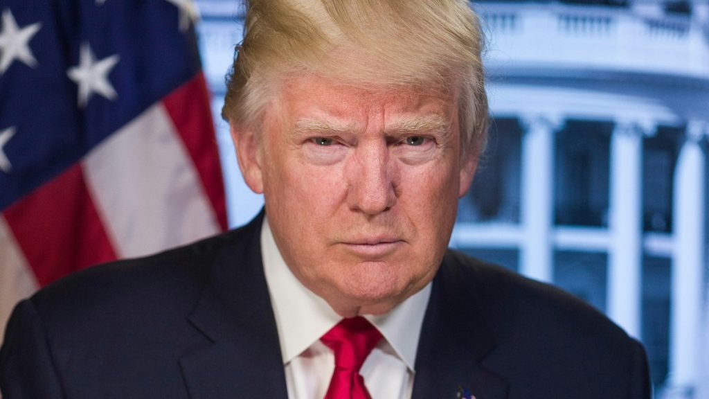 trump-aumenta-para-25%-tarifa-sobre-produtos-da-coreia-do-sul