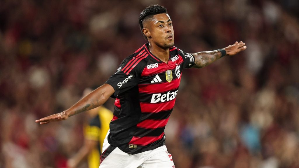 torcida-do-flamengo-faz-campanha-para-que-idolo-saia-do-time