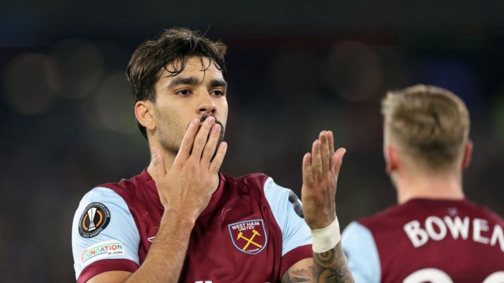 torcida-do-west-ham-zoa-flamengo-ao-exibir-numeros-de-paqueta