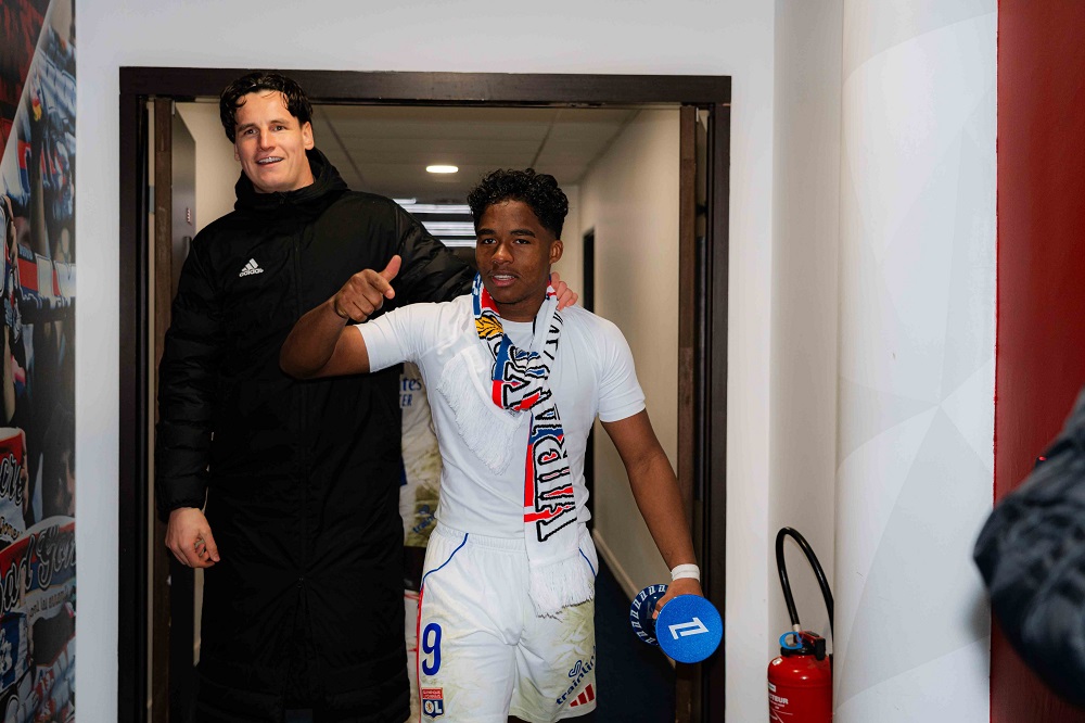 endrick-ganha-elogios-do-tecnico-apos-bom-inicio-no-lyon:-‘jogador-unico’
