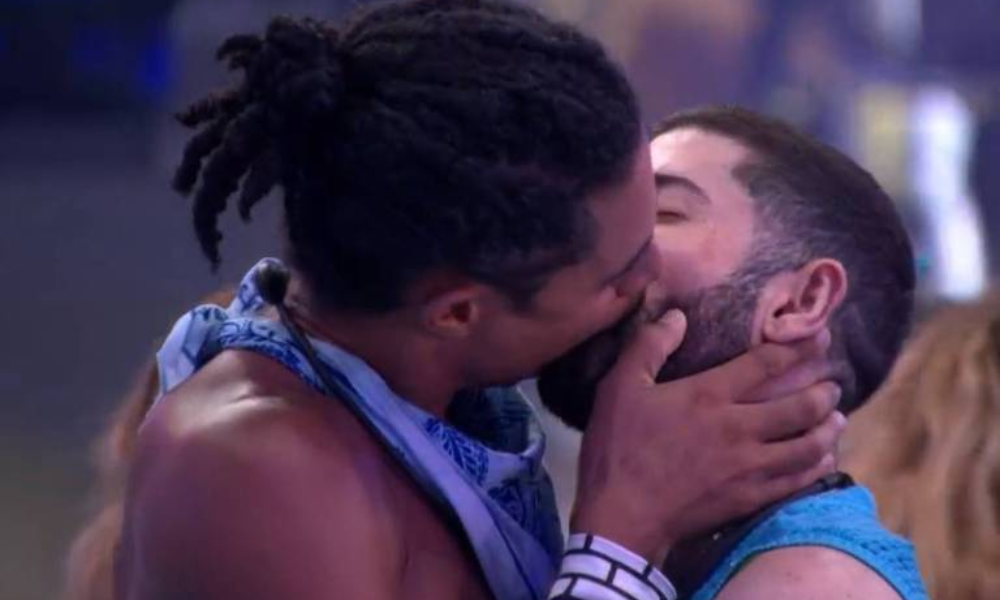 ‘bbb26’:-breno-e-marcelo-protagonizam-o-primeiro-beijo-da-edicao