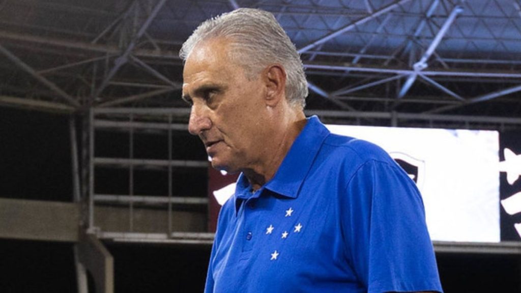 torcida-do-cruzeiro-detona-tite-apos-atropelo-do-botafogo