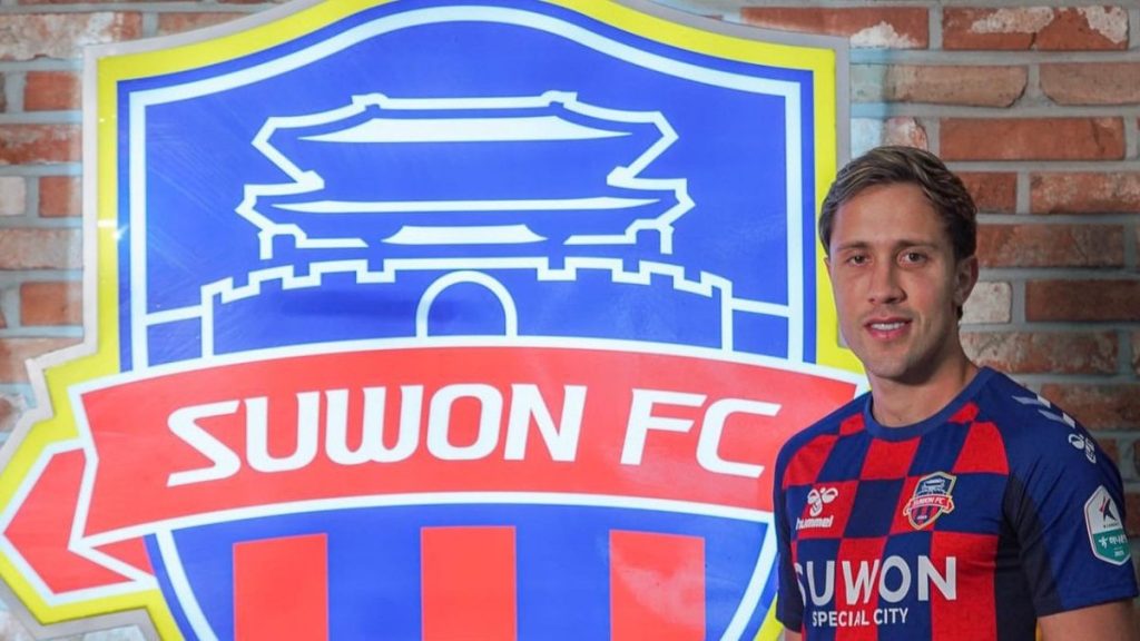 estrela-da-serie-b-e-anunciada-por-time-da-coreia-do-sul