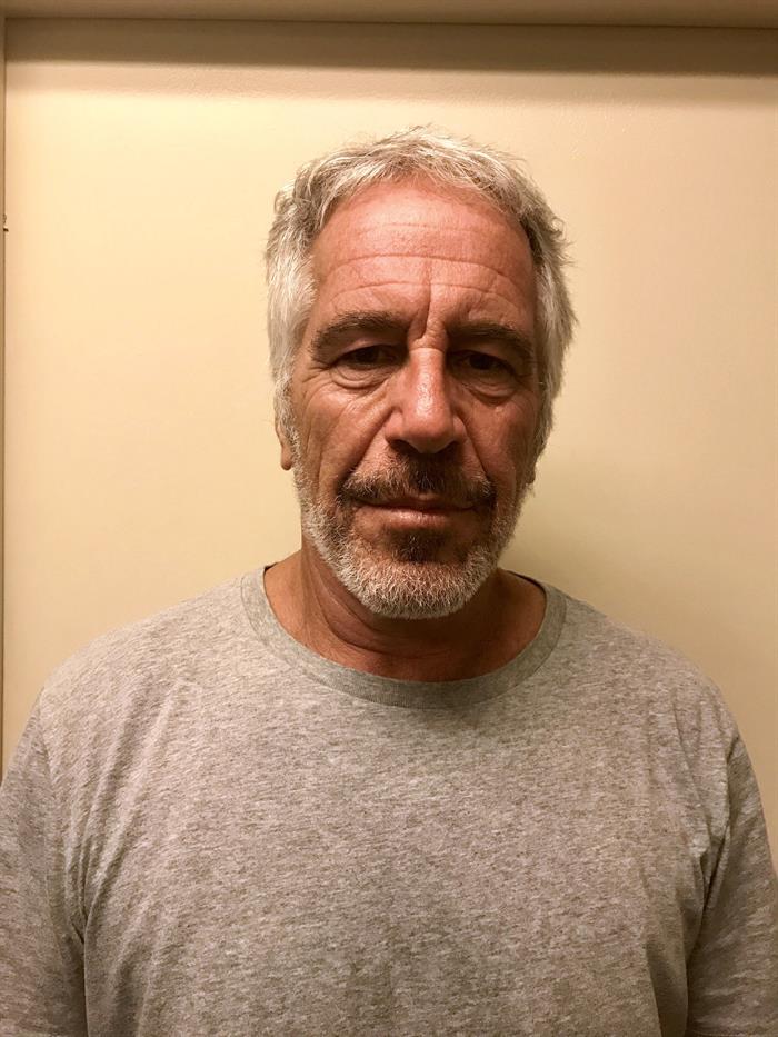advogados-discutiram-delacao-antes-da-morte-de-epstein,-diz-jornal-britanico