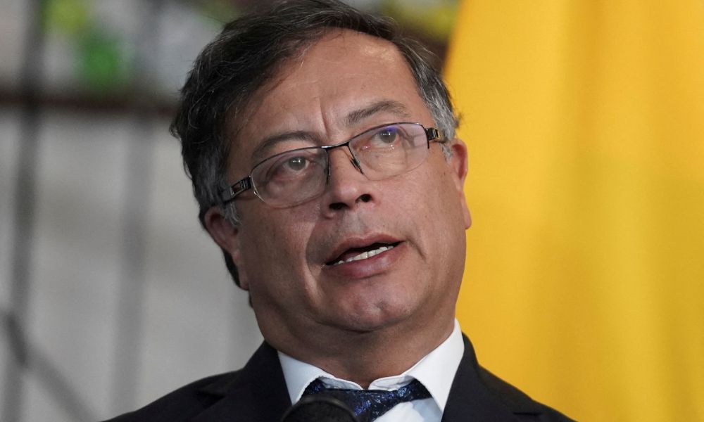 colombia-retoma-voos-de-deportacao-dos-eua-as-vesperas-de-encontro-entre-petro-e-trump