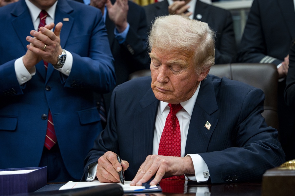 trump-escolhe-kevin-warsh,-ex-assessor-de-bush,-como-proximo-presidente-do-fed