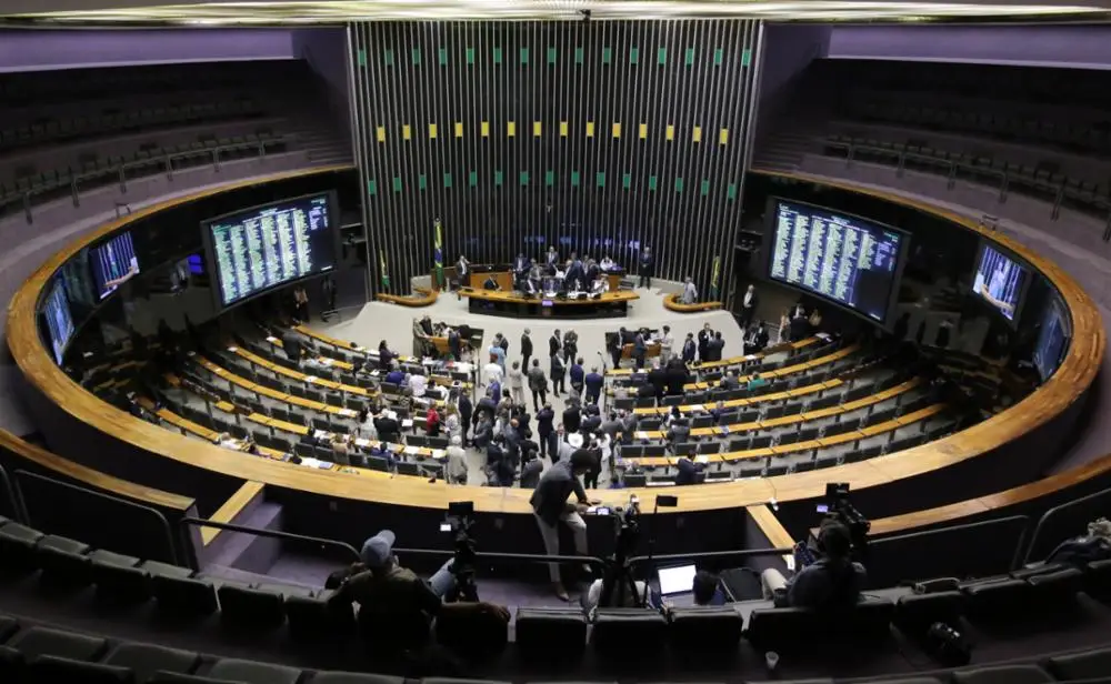 camara-aprova-mp-do-gas-do-povo-por-415-votos-a-29